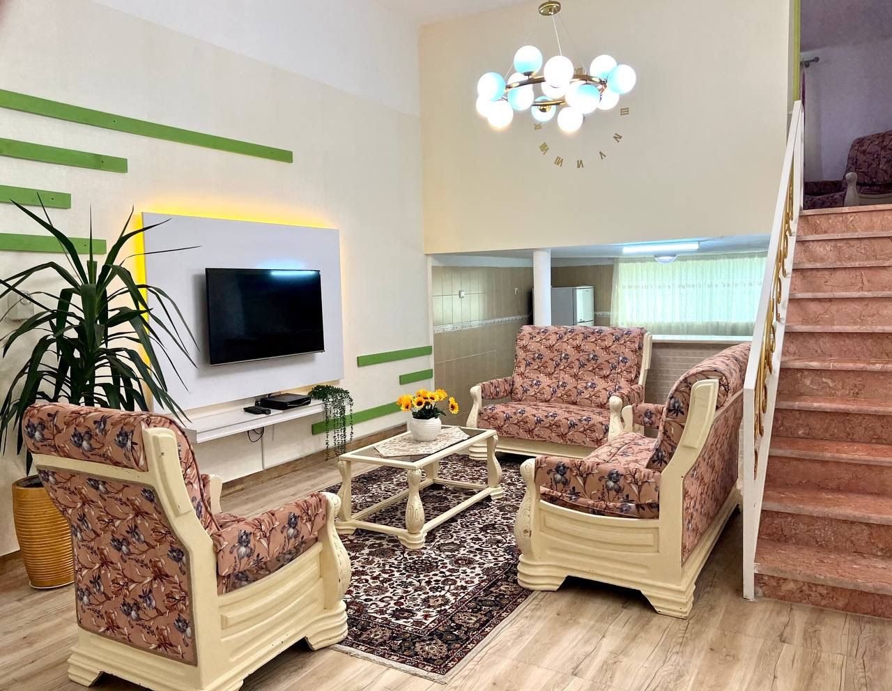 سوئیت دوخوابه یوکای سبز 1 - پذیرایی 