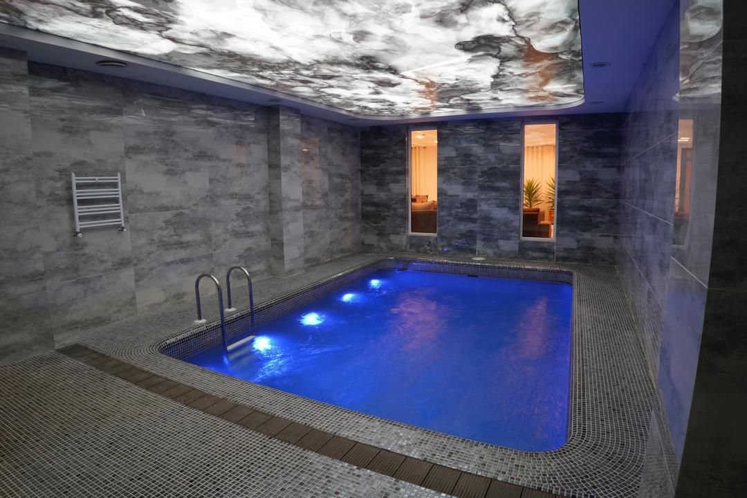 سه خوابه استخردار آبگرم هانی