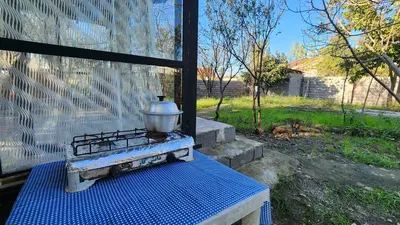 کلبه کاهیدا - واحد شیشه ای روجا