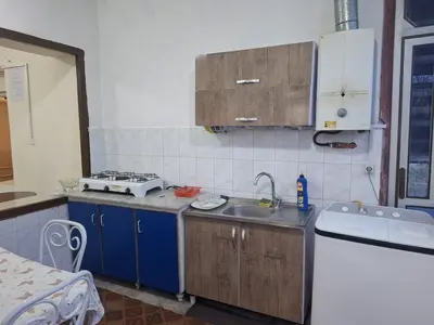 اقامتگاه سنتی دوخوابه خانه شرفی زاده