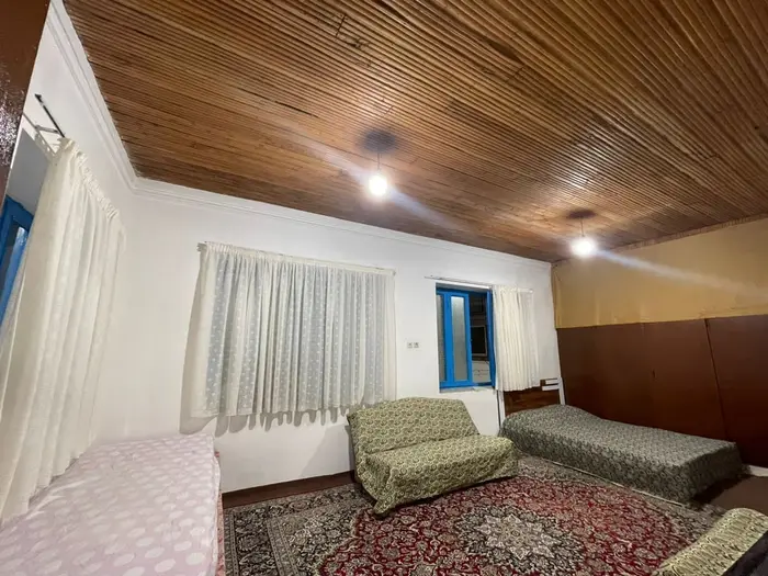 اقامتگاه سنتی دوخوابه خانه شرفی زاده