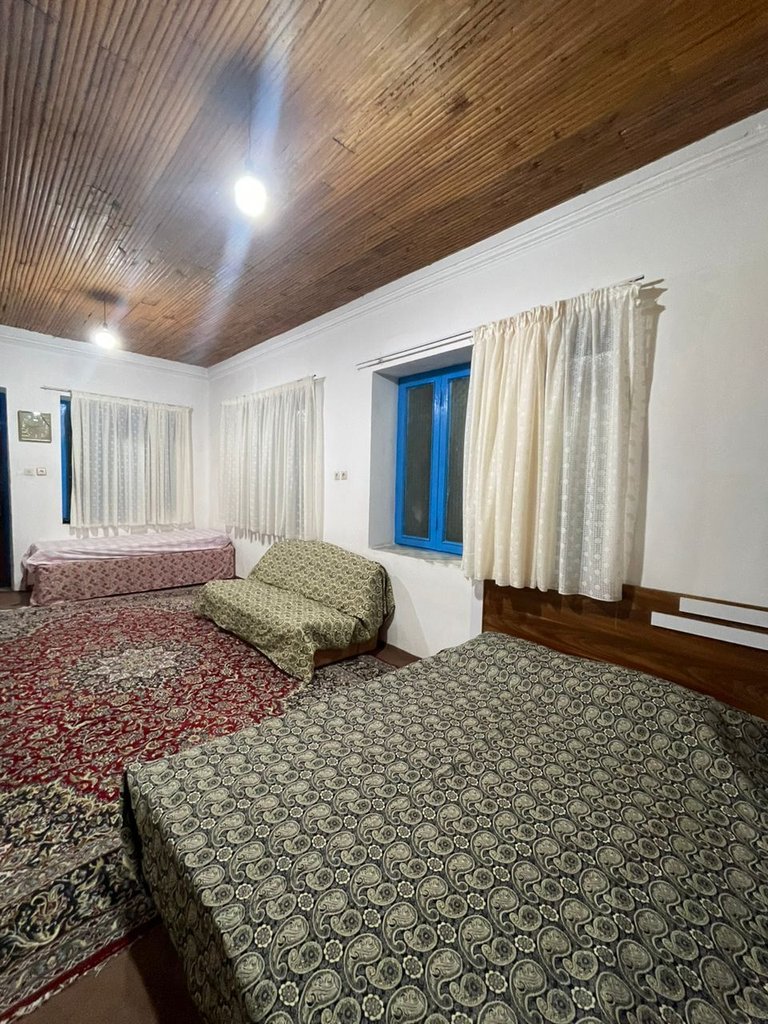 اقامتگاه سنتی دوخوابه خانه شرفی زاده