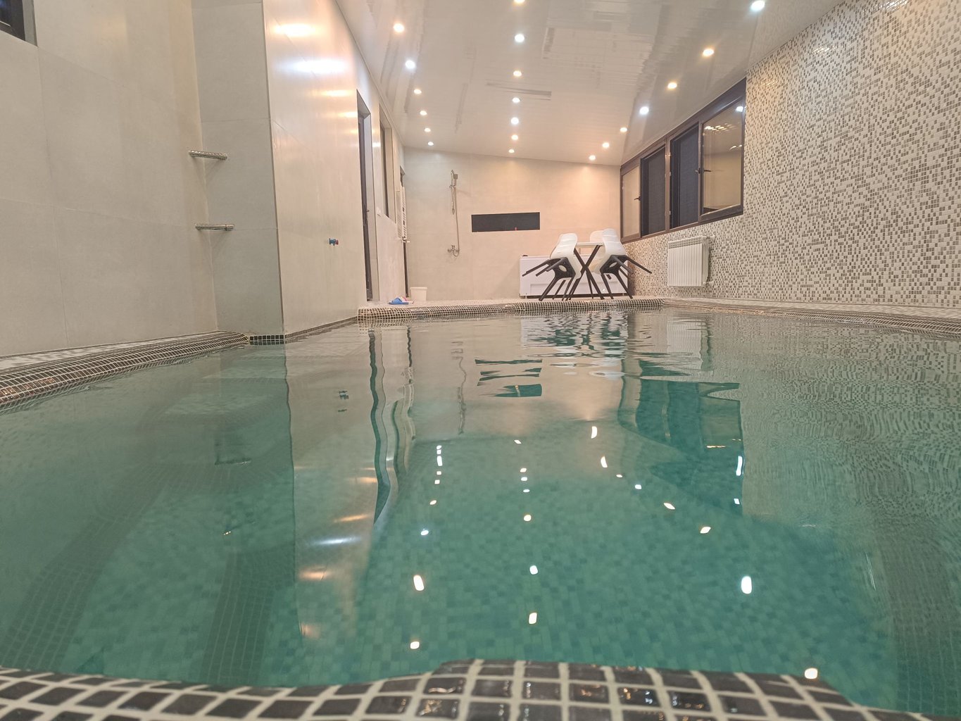 دوخوابه استخردار آبگرم بوعلی