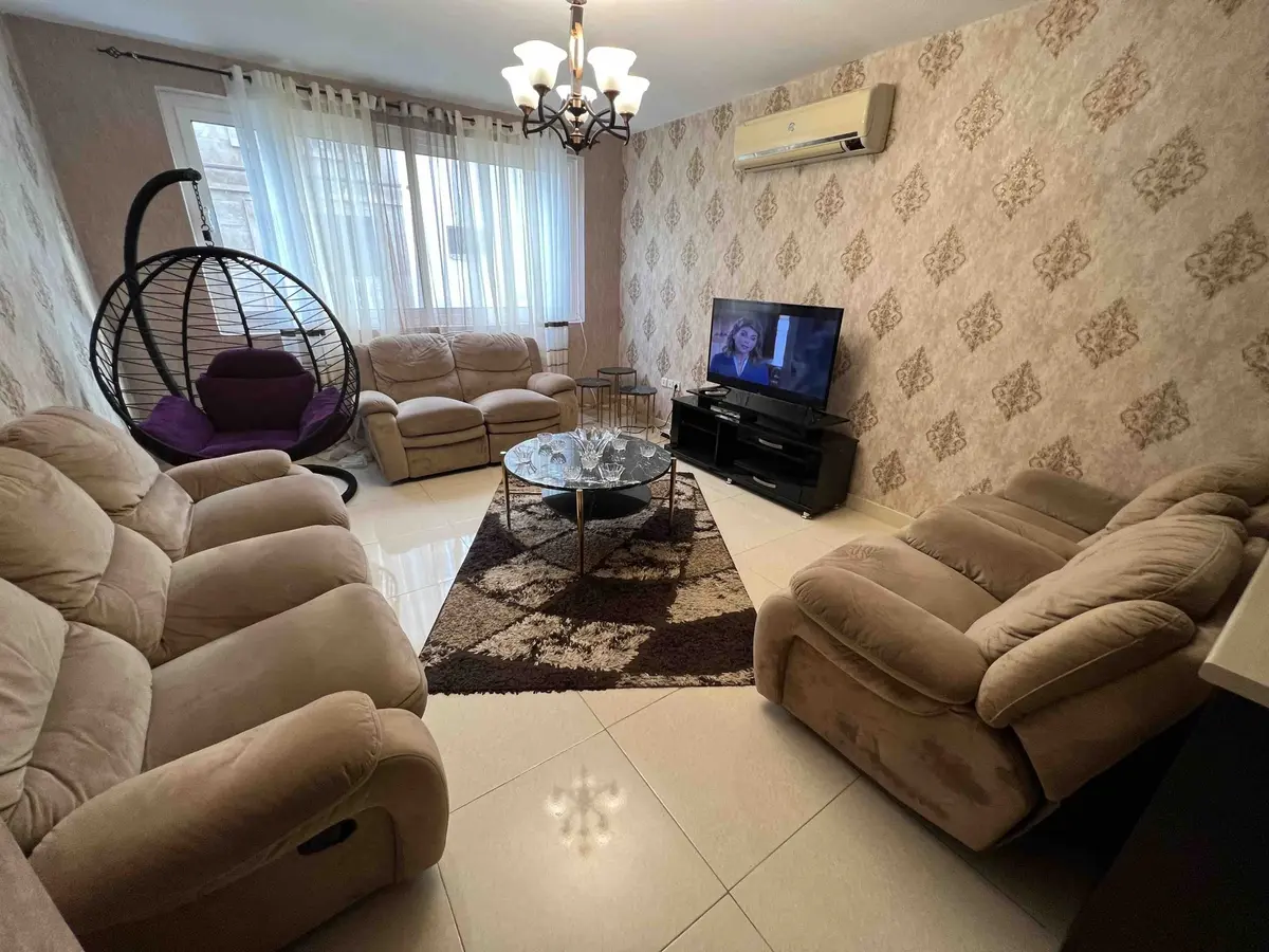 آپارتمان دوخوابه صدف فاز 5 - پذیرایی