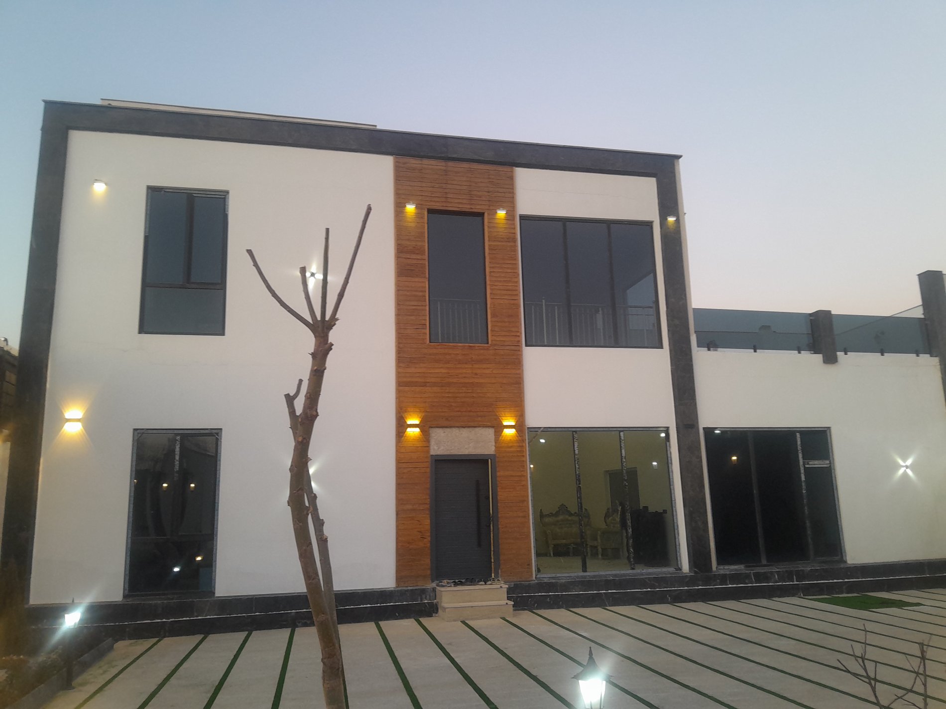 ویلا دوخوابه  استخردار آبگرم رمنده