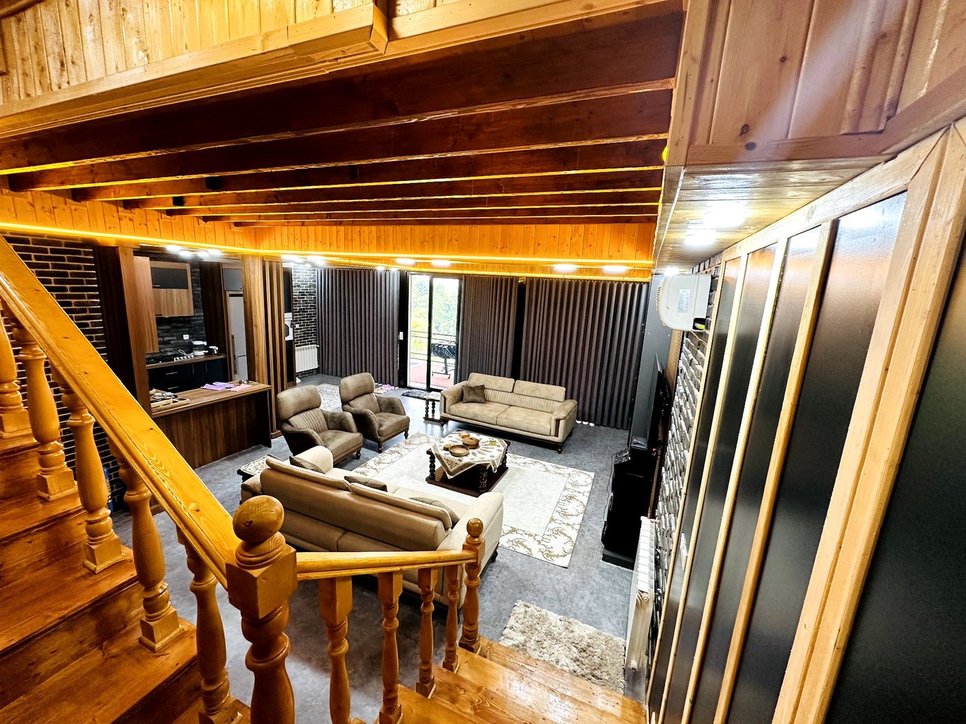 سه خوابه جنگلی کاخ