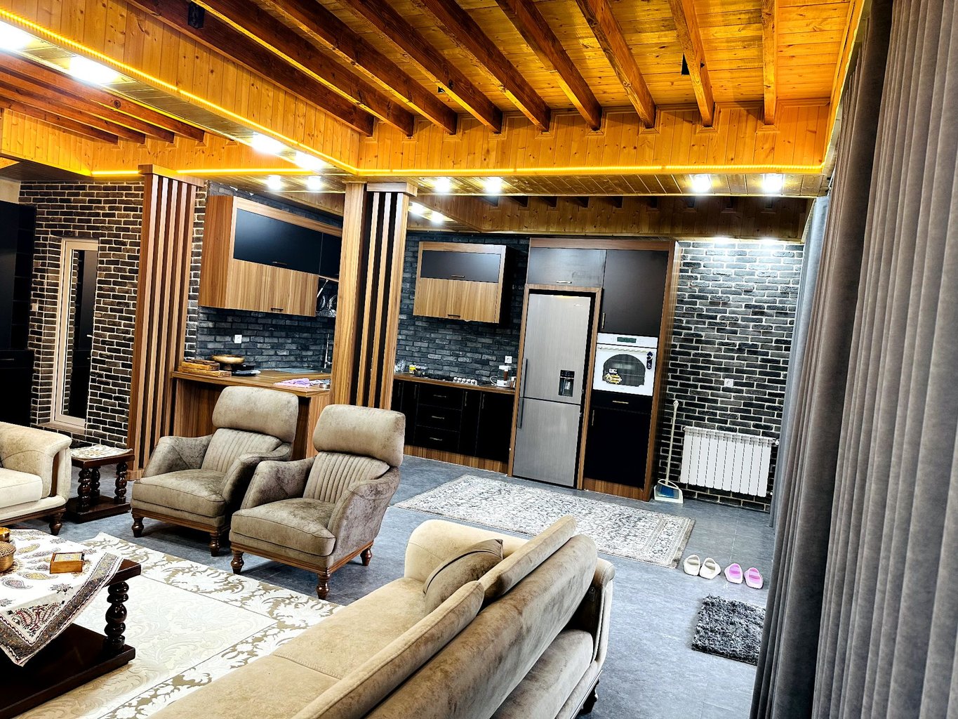 سه خوابه جنگلی کاخ