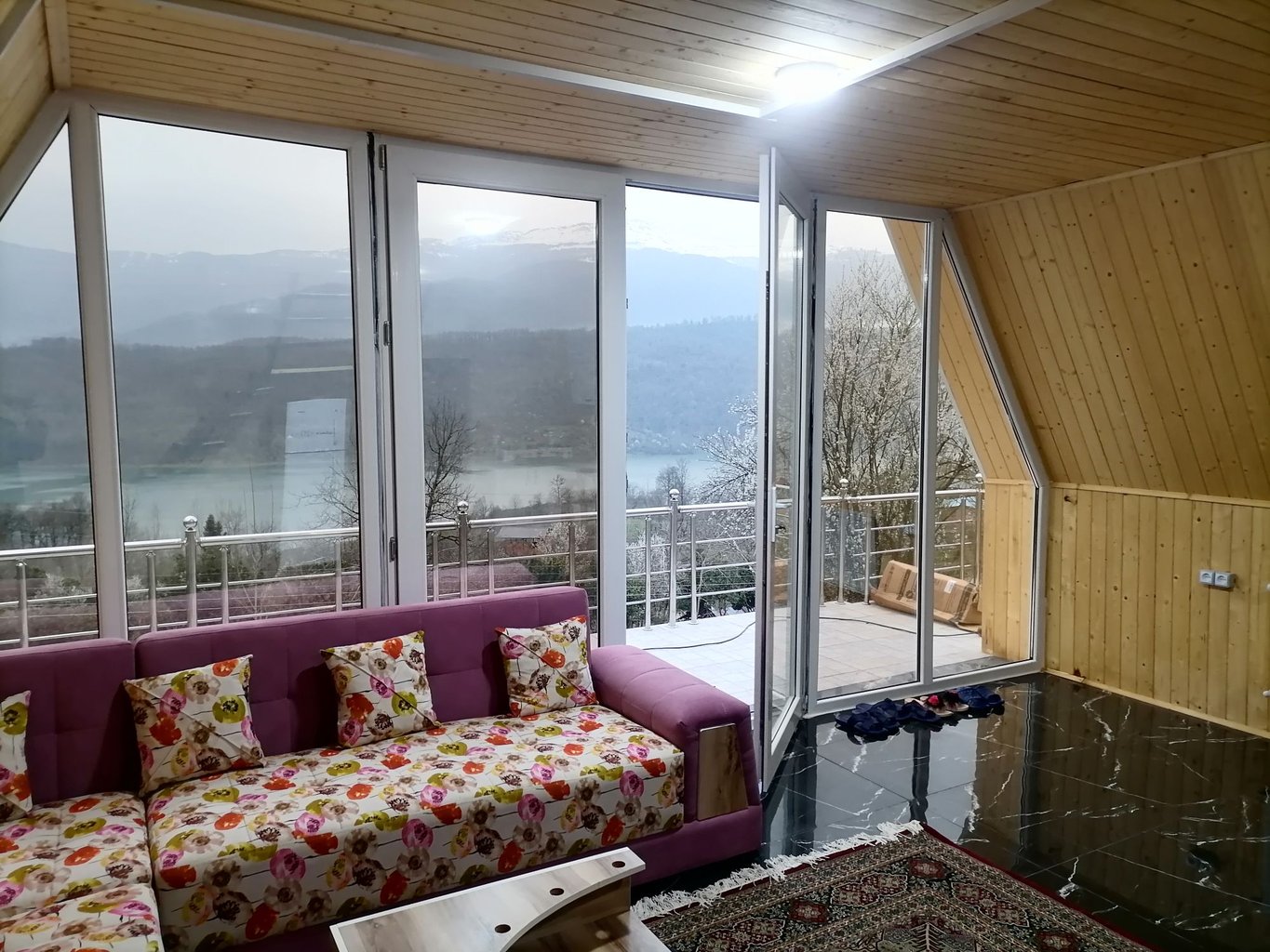 یک خوابه جنگلی دلباز 2