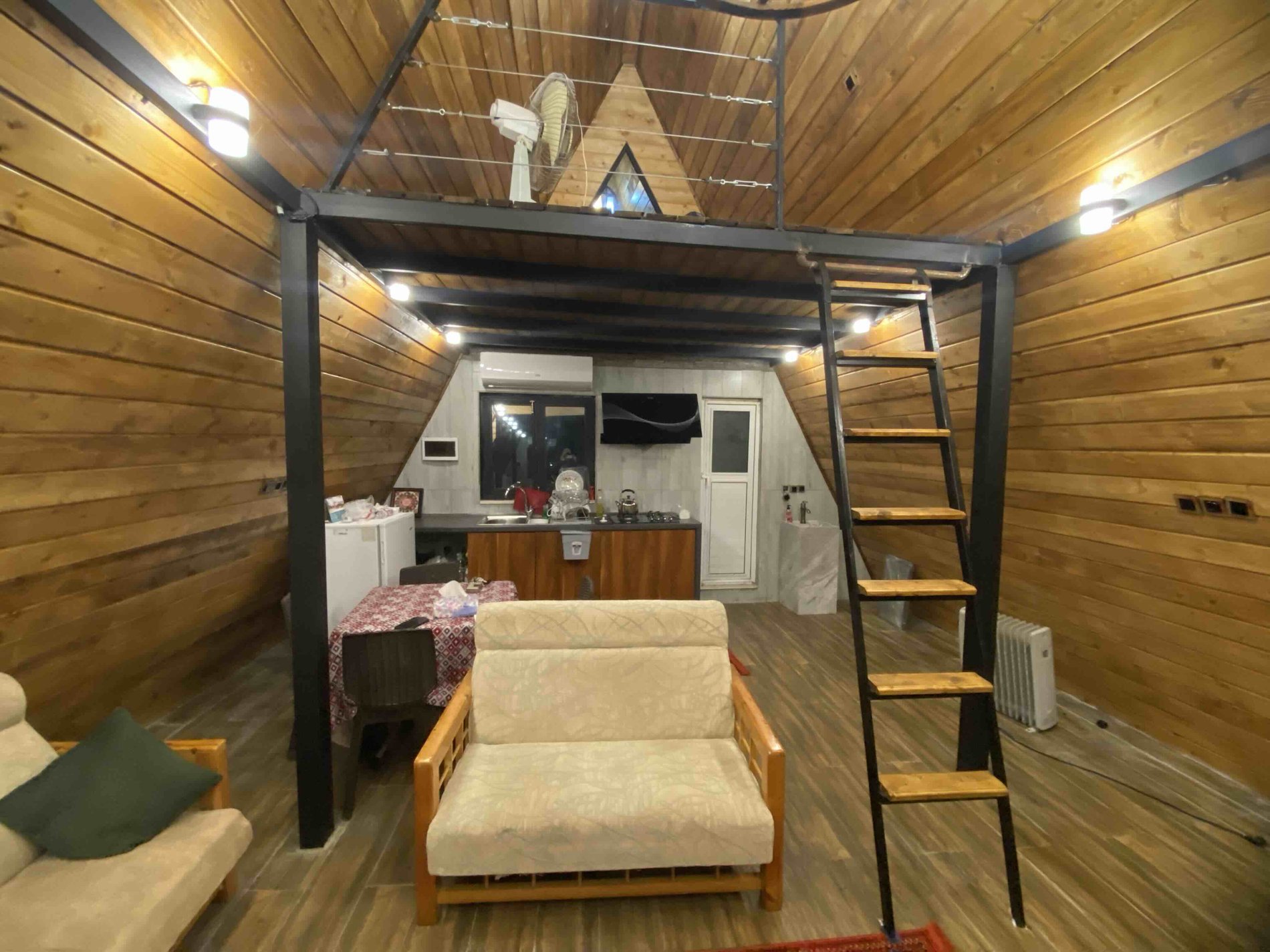 یک خوابه هیرکان ۱۰۲