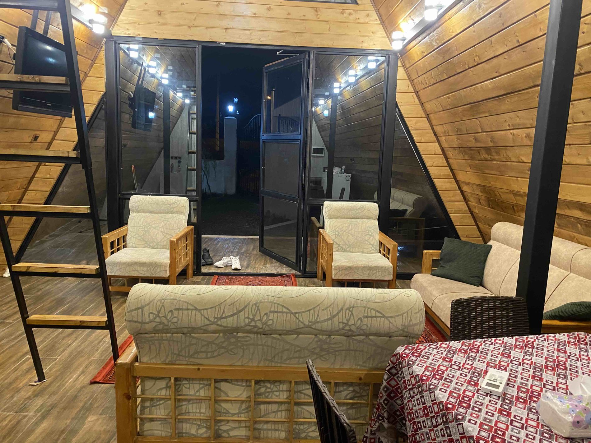 یک خوابه هیرکان ۱۰۲