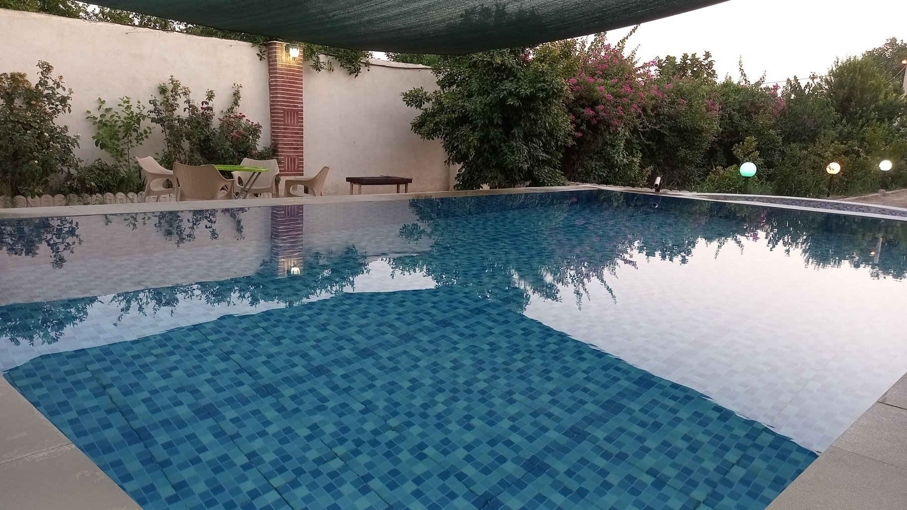 یک خوابه استخردار نیکا