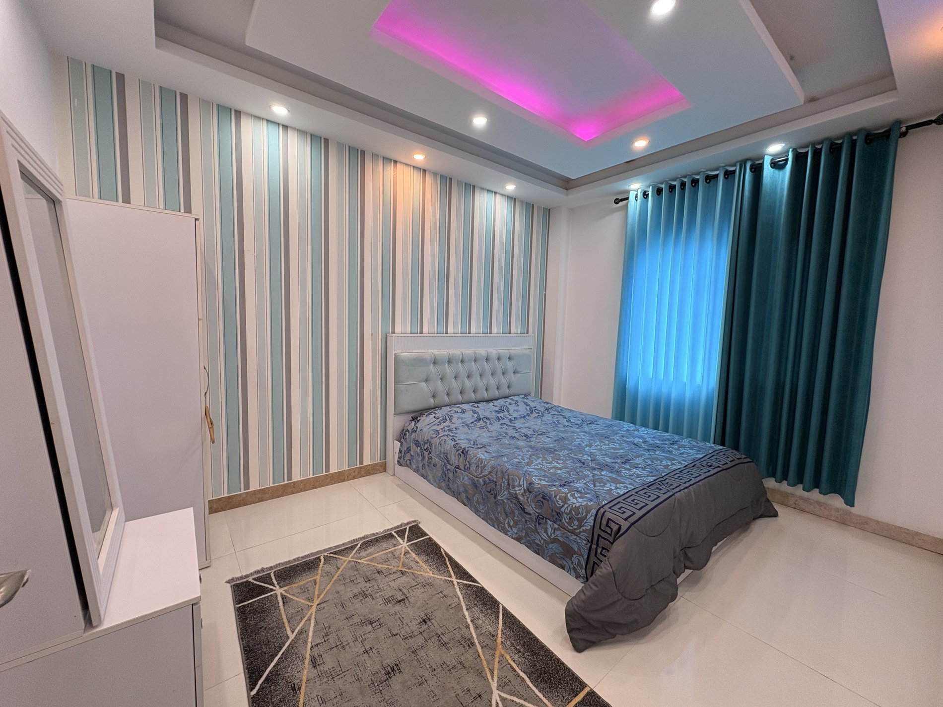 ویلا سه خوابه استخردار آبگرم ساحلی دریا