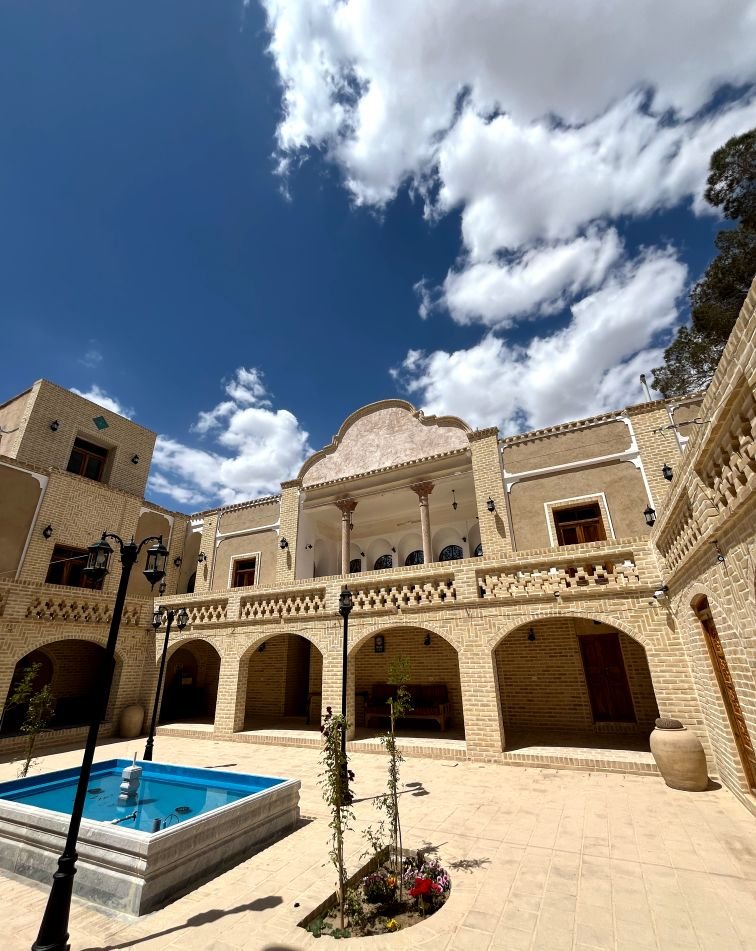 دیوان سالار - واحد دلگشا