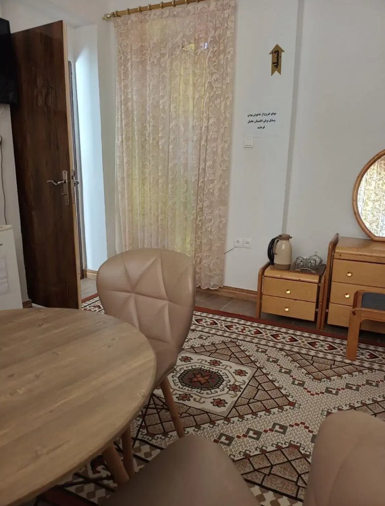 بومگردی خانه پدری - واحد بنفشه