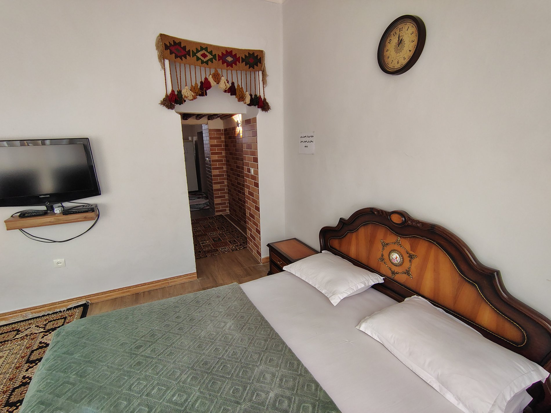 بومگردی خانه پدری ۱ - واحد شمعدانی