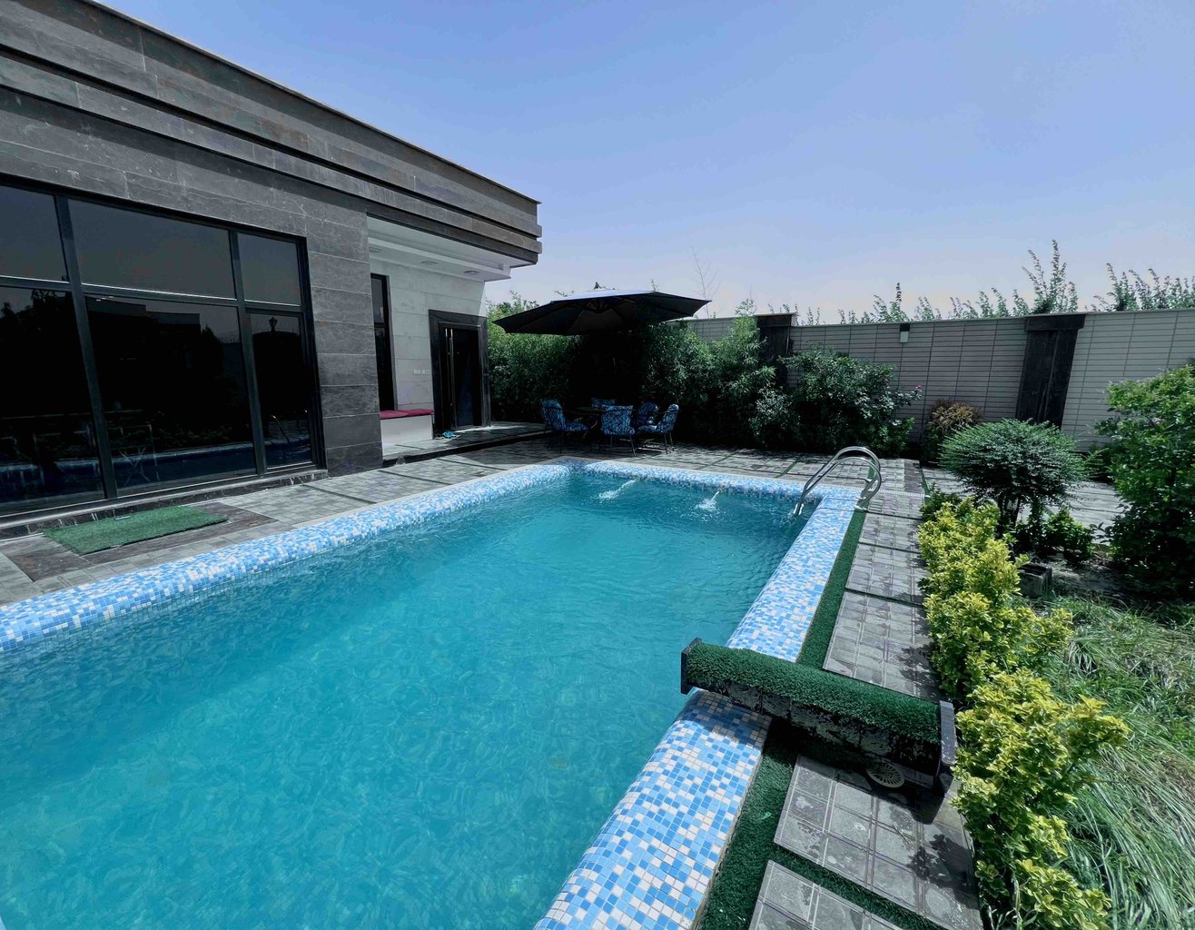 دوخوابه استخردار آبگرم إما