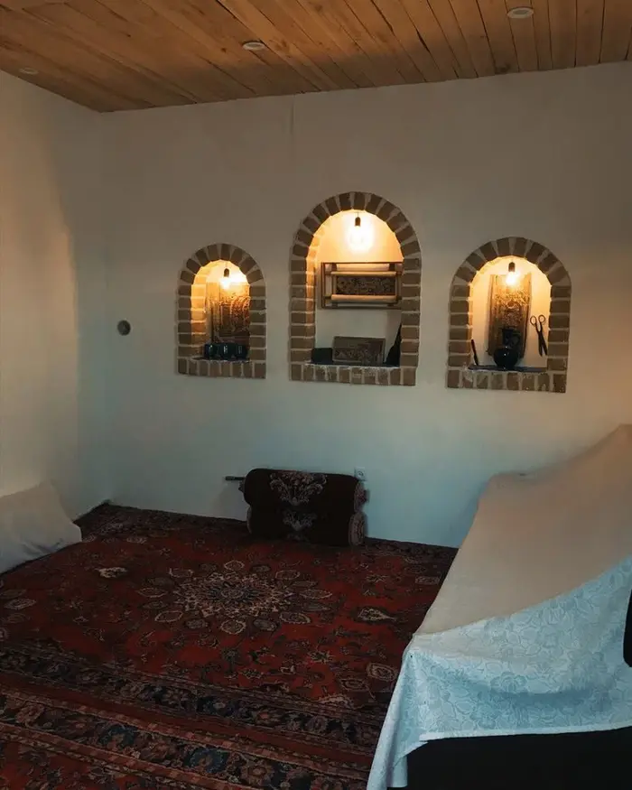 بوم گردی عمارت علیصدر - واحد ۳