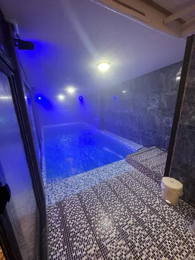 ویلا دوخوابه ساحلی استخردار دریا 14