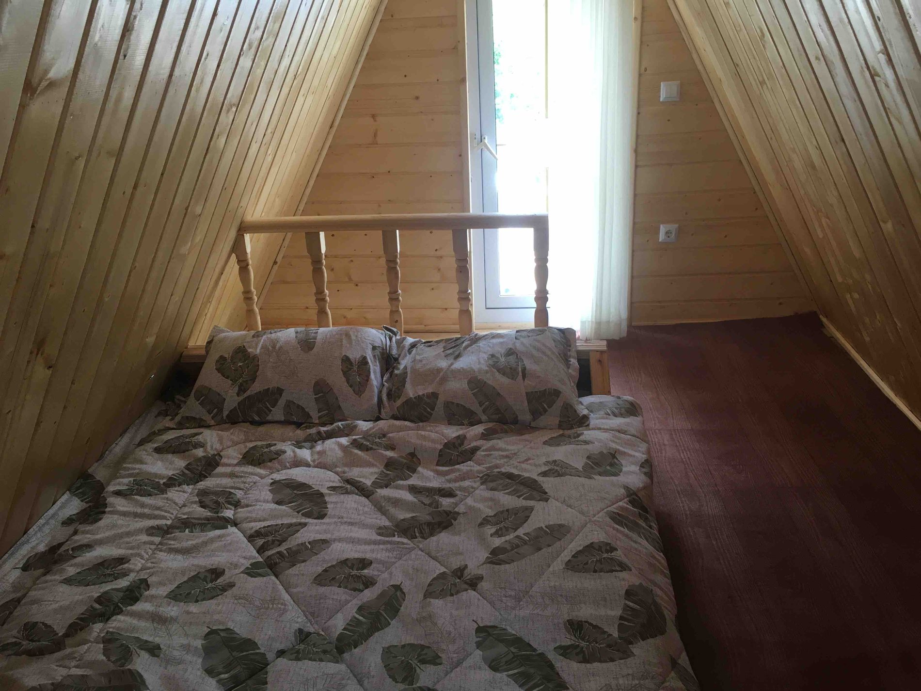 یک خوابه جنگلی سوئیسی افتخاری