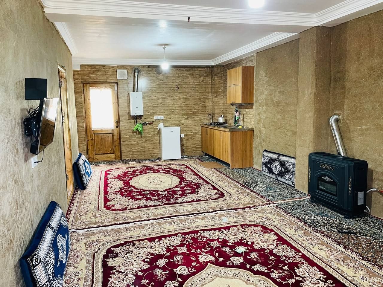 مسافرخانه یک خوابه نوروز سیاه رودبار واحد سرخدار