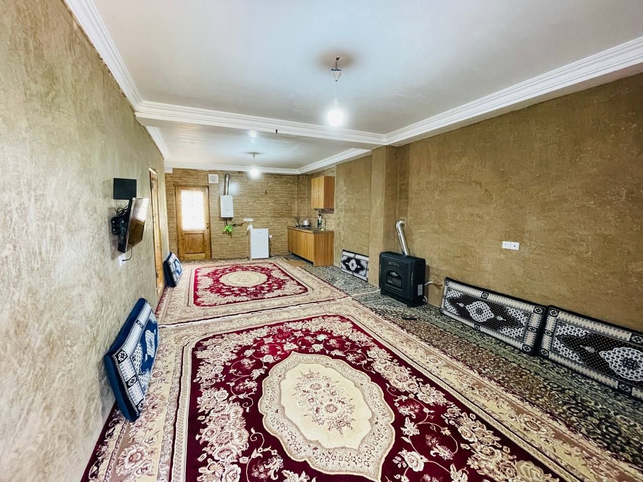 مسافرخانه یک خوابه نوروز سیاه رودبار واحد سرخدار