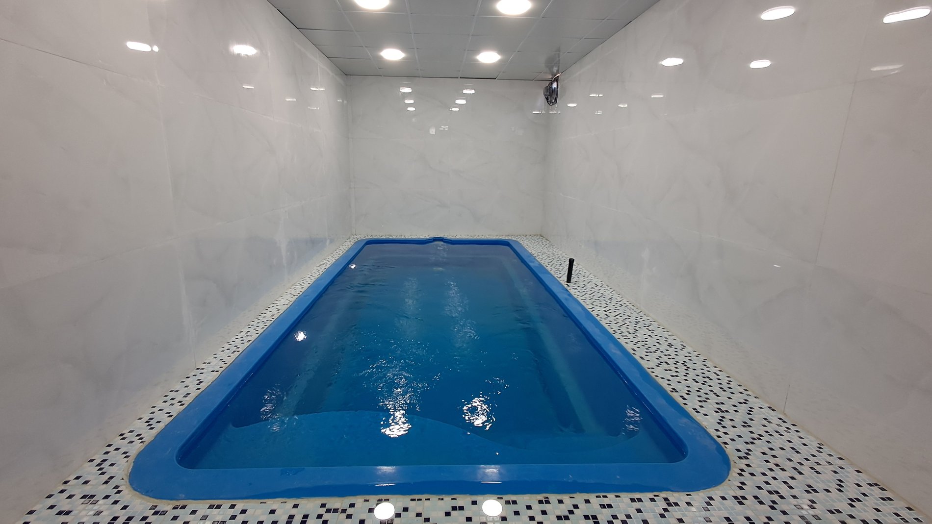 ویلا یک خوابه استخردار آبگرم دریادلان