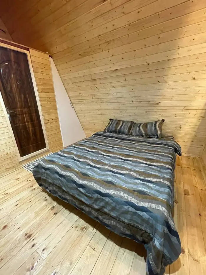 کلبه دوخوابه پرتقالی