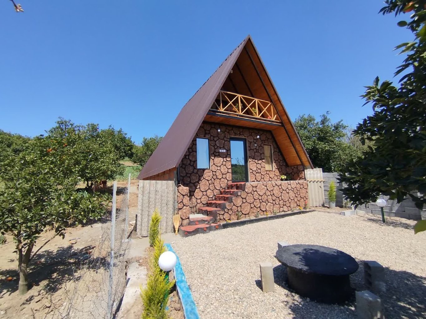 کلبه یک خوابه دمزنون