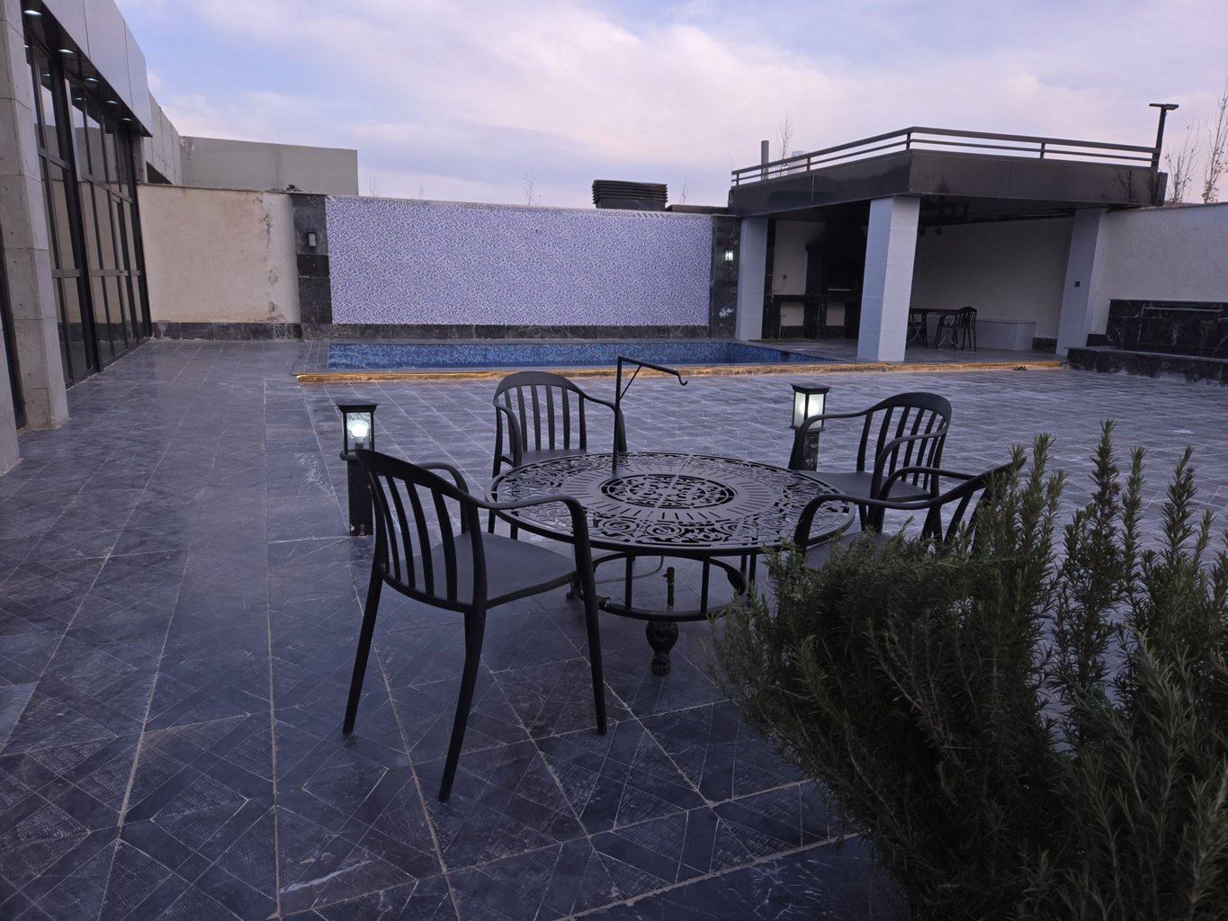 دوخوابه استخردار آبگرم ناپولی