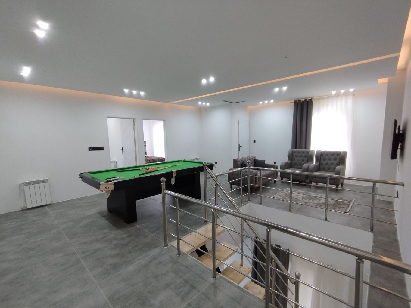 ویلا دوخوابه استخردار آبگرم شهریور