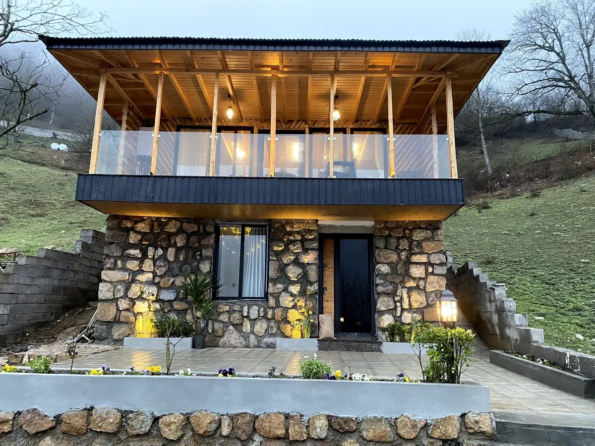 ویلا دوخوابه سنگی دوهزار