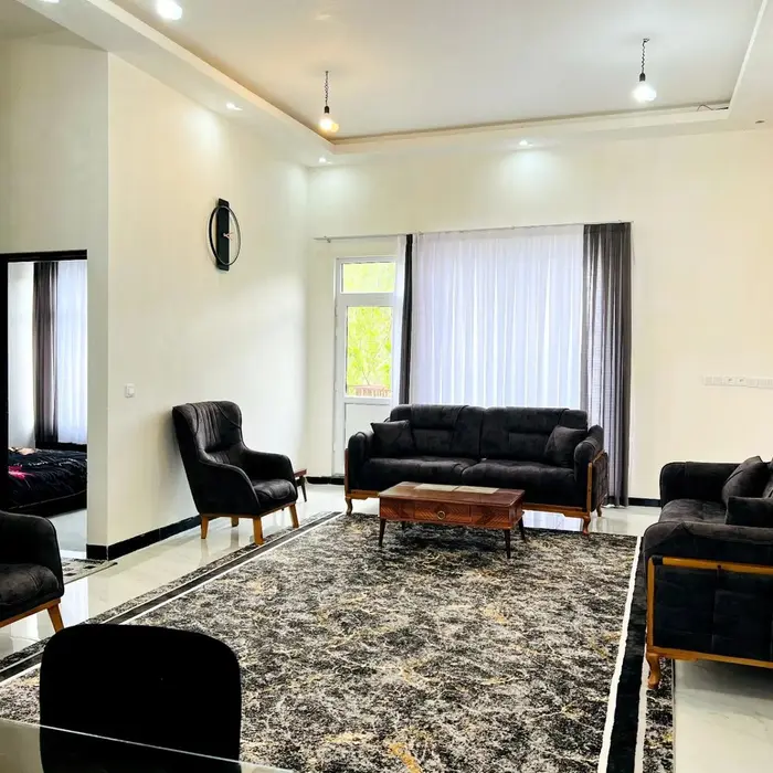 سوئیت دوخوابه جنگلی واران - پذیرایی