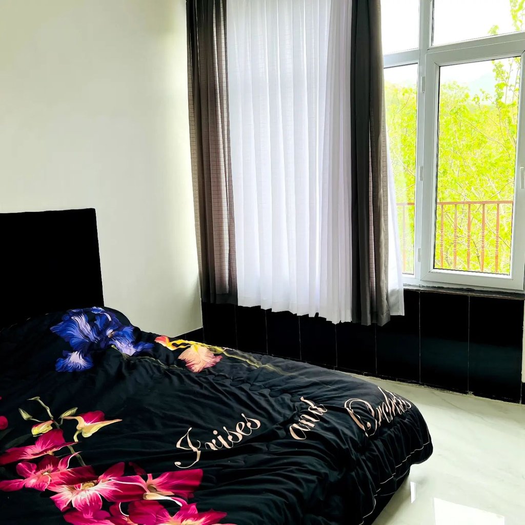 دوخوابه جنگلی واران