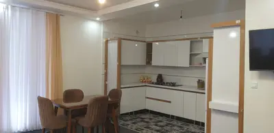 سوئیت یکخوابه جنگلی واران