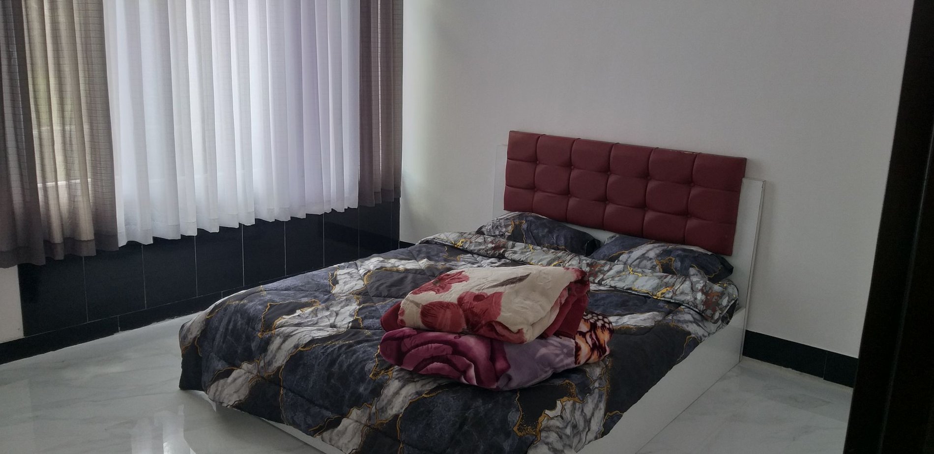 سوئیت یکخوابه جنگلی واران - اتاق خواب