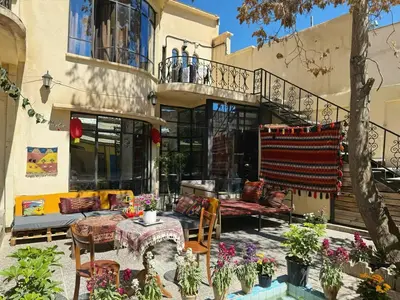 هاستل کوچ شیراز - واحد سه تخته 204