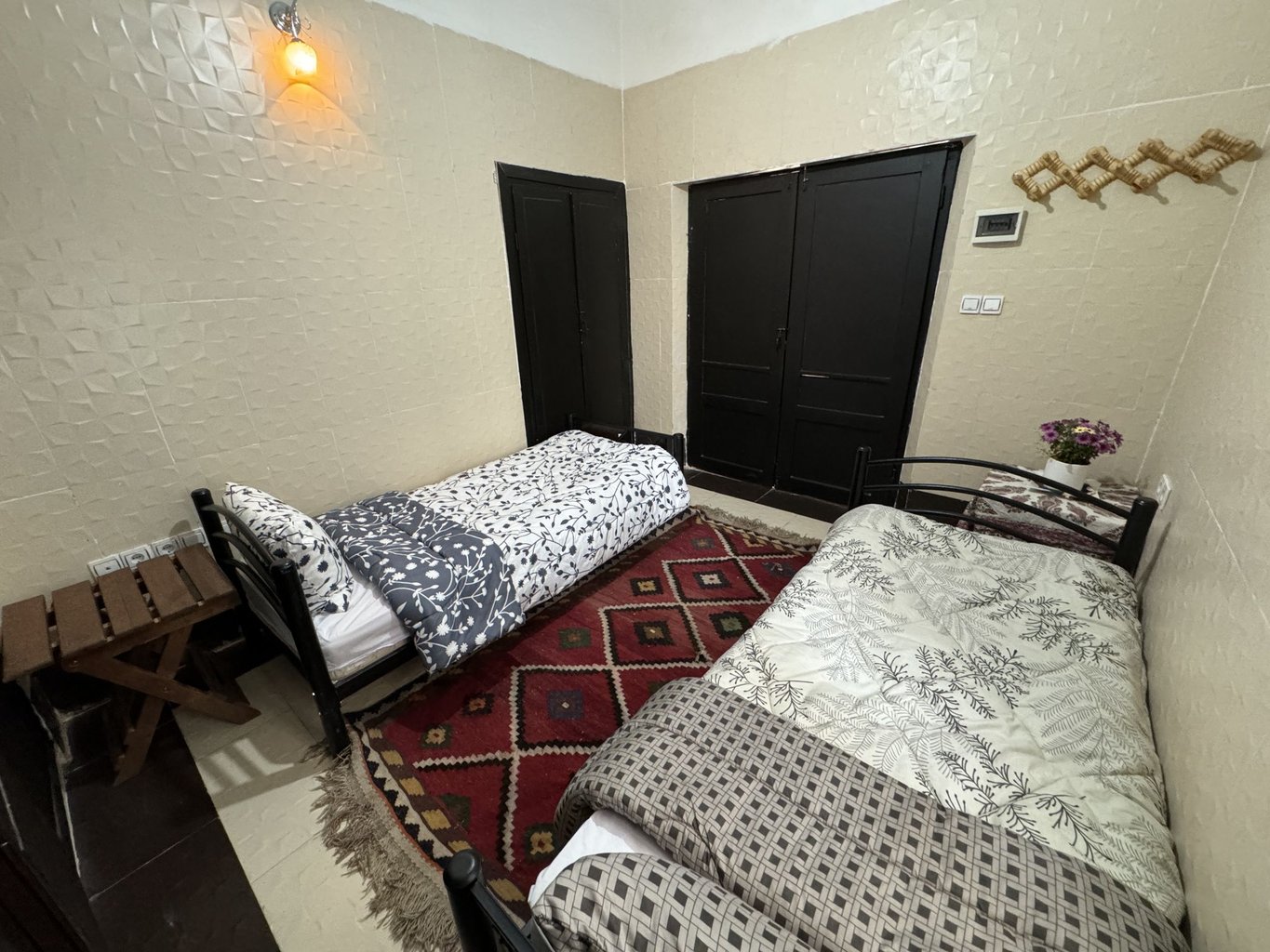 هاستل دوتخته فلت کوچ شیراز