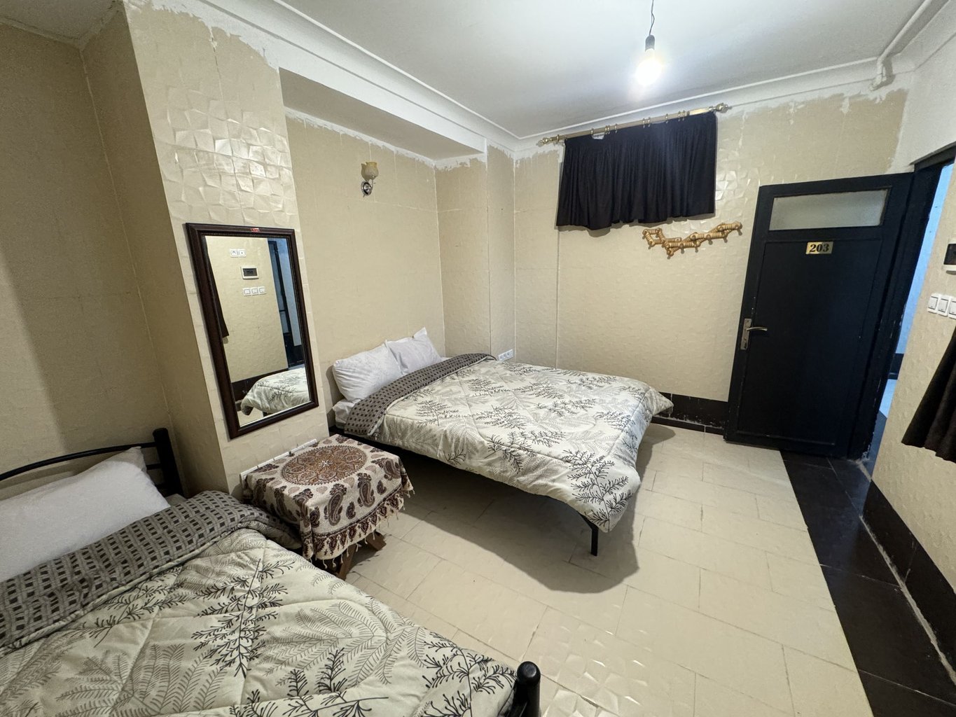 هاستل کوچ شیراز - واحد سه تخته 204