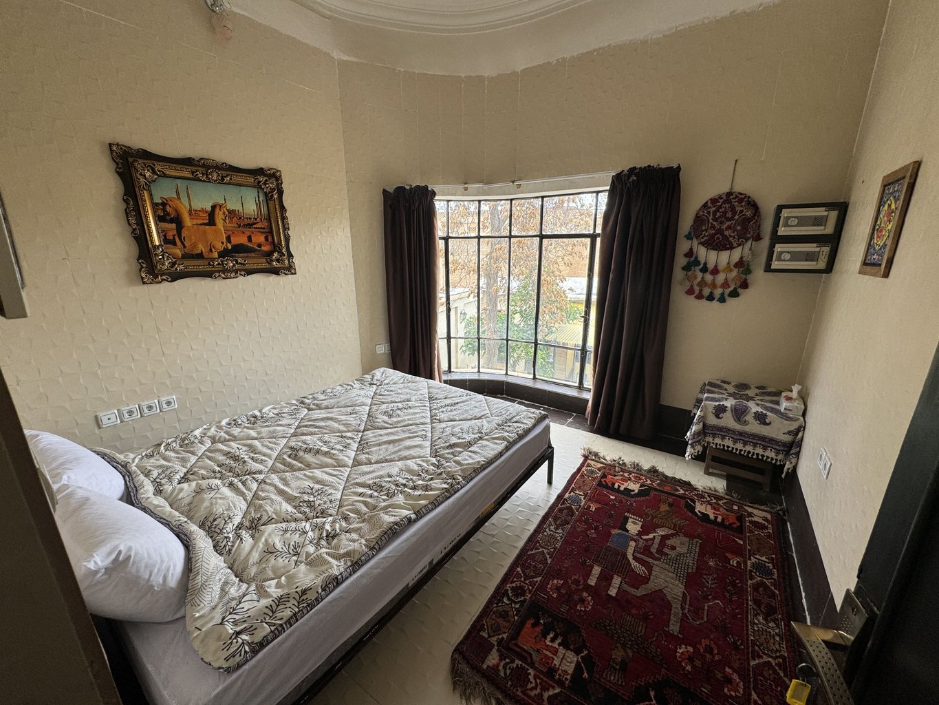 هاستل کوچ شیراز - واحد دابل ۲۰۹