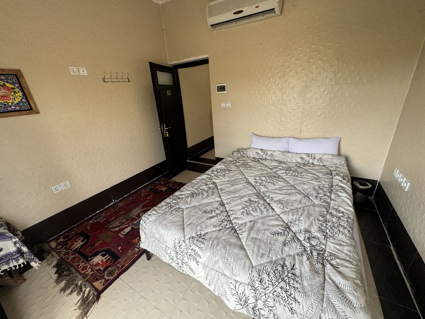 هاستل کوچ شیراز - واحد دابل ۲۰۹
