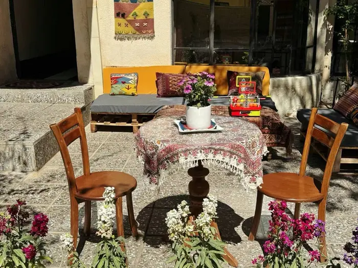 هاستل کوچ شیراز - واحد دابل 201