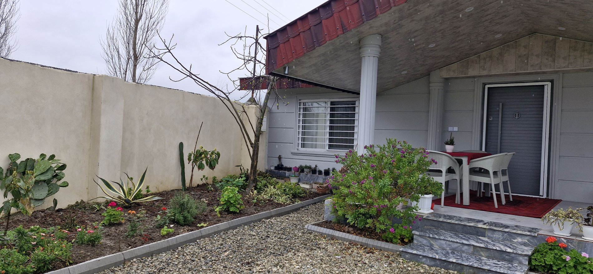 یک خوابه باغ دلنشین افرا