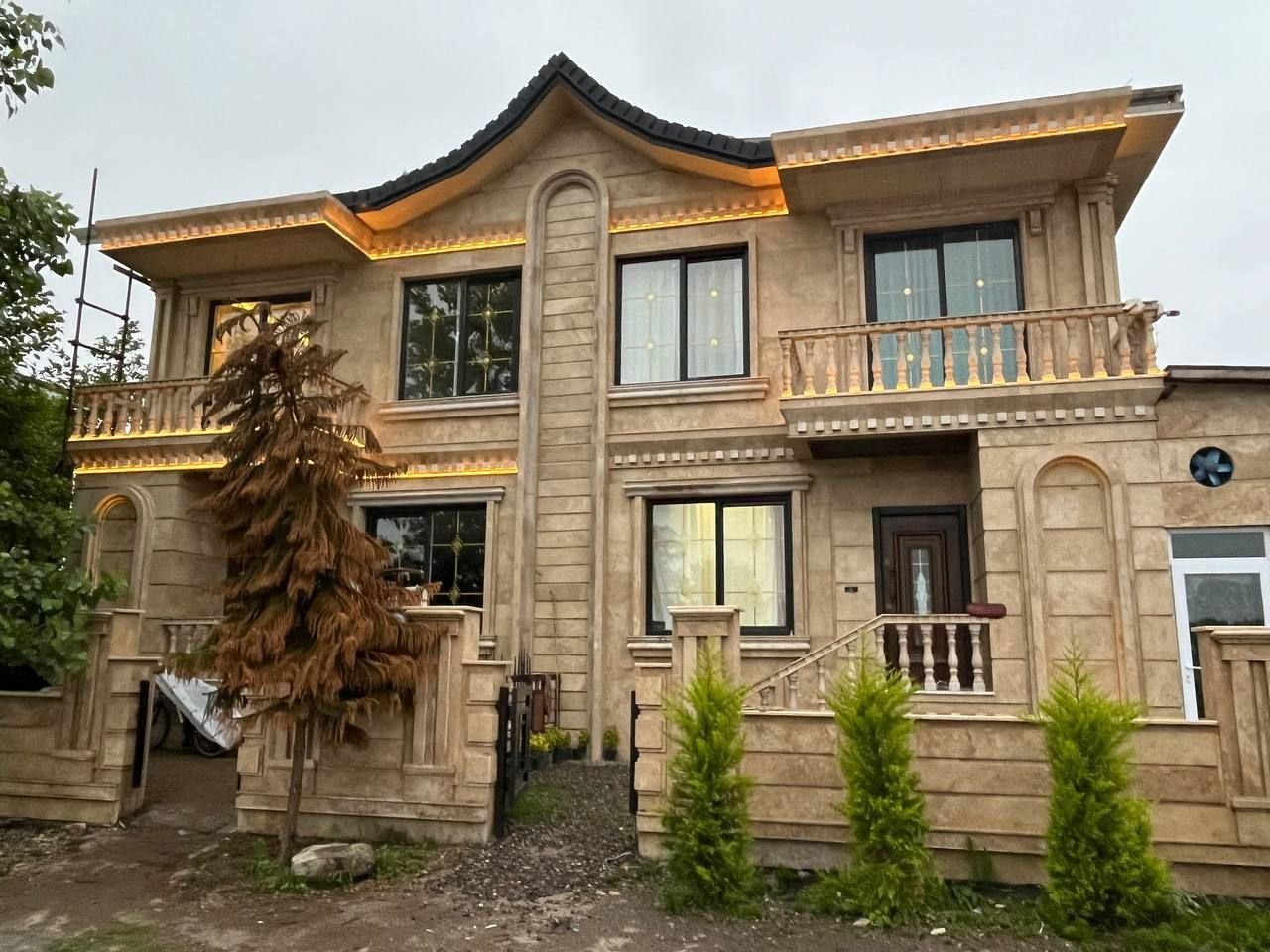 ویلا دوخوابه استخردار آبگرم گلستان 22