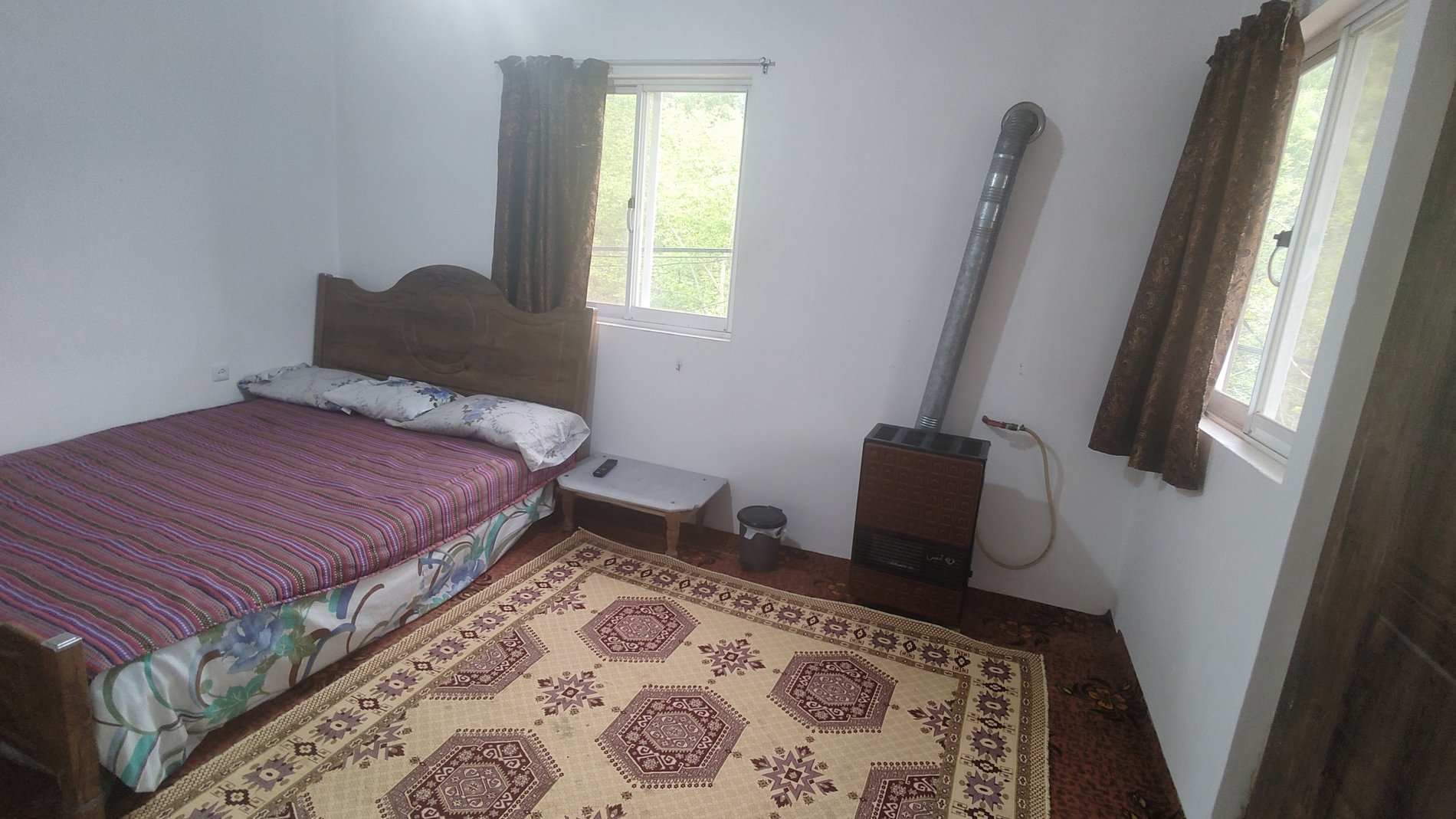 کلبه یک خوابه چوبی عمو داوود