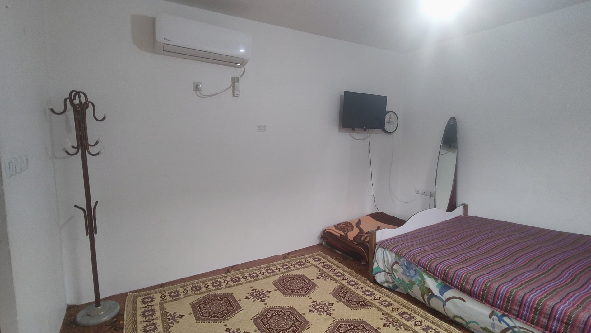 کلبه یک خوابه چوبی عمو داوود