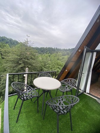 کلبه دوخوابه شب های سوئیس