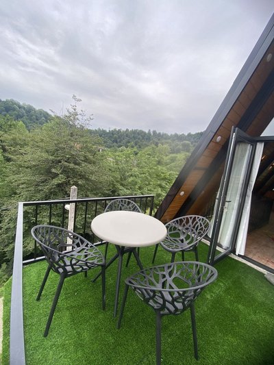 کلبه دوخوابه شب های سوئیس