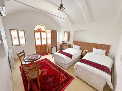 بومگردی عمارت ایرانی - واحد کمال الملک