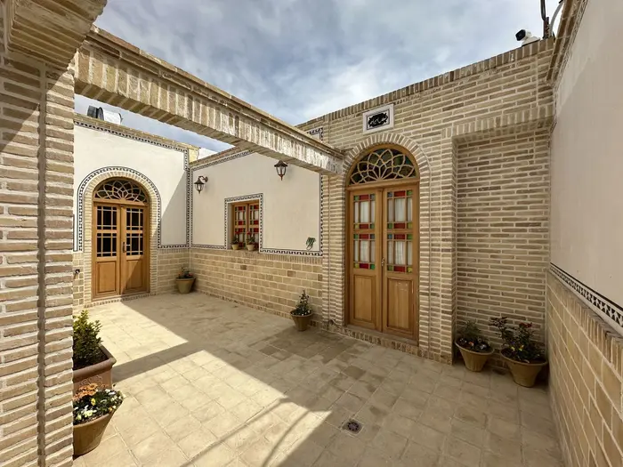 بوم گردی عمارت ایرانی - واحد کمال الملک