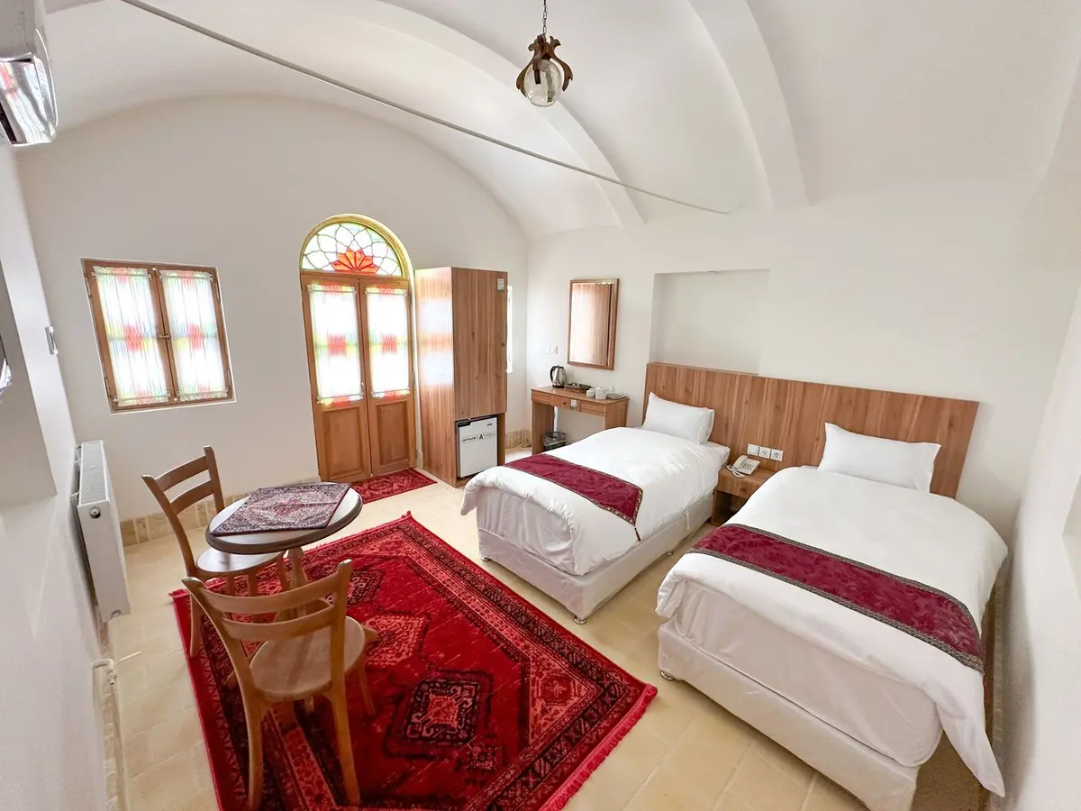 بوم گردی عمارت ایرانی - واحد سهراب سپهری